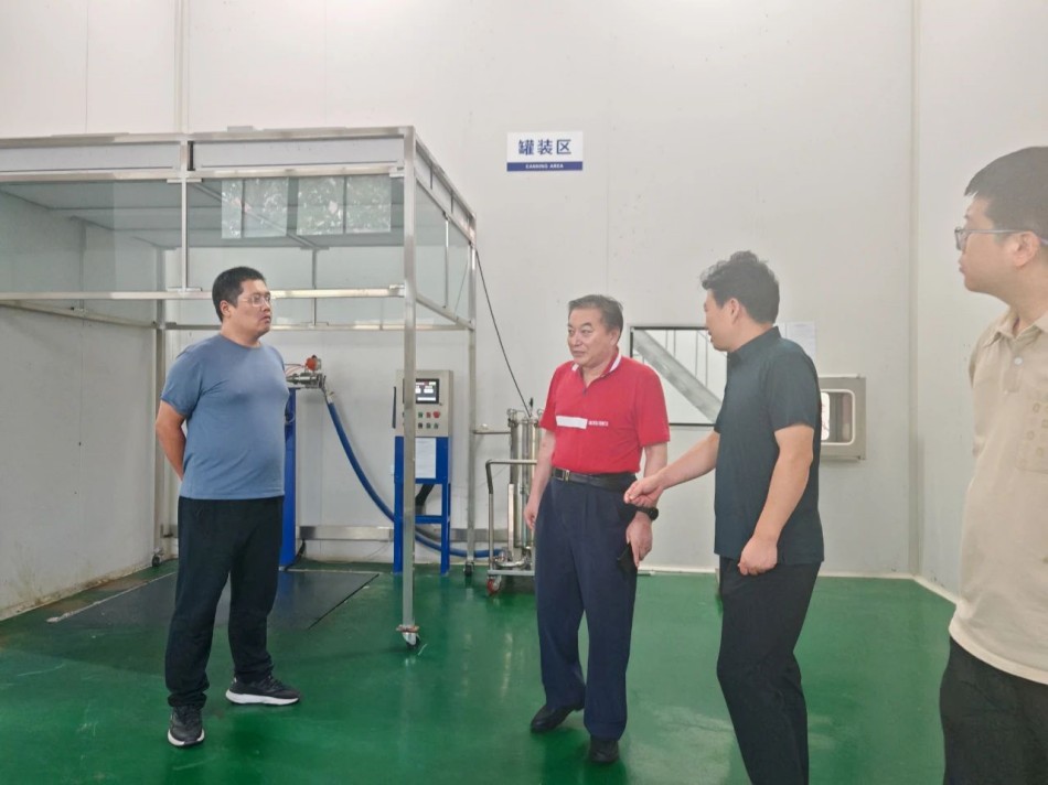 綠都沈總考察現場.jpg 綠都沈總考察現場.jpg