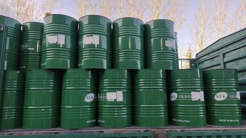 KLK甘油發(fā)貨現(xiàn)場(chǎng).jpg KLK甘油發(fā)貨現(xiàn)場(chǎng).jpg